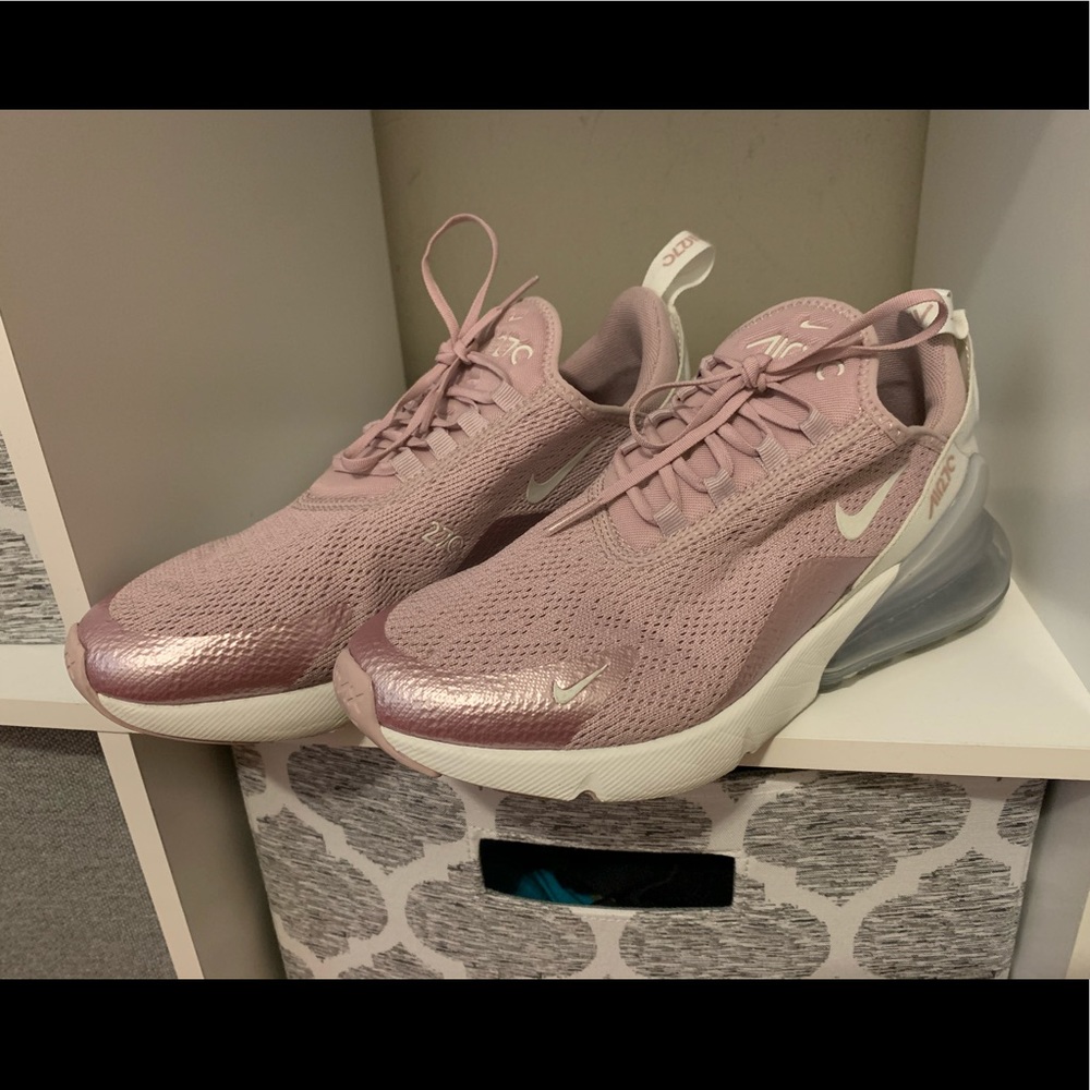 Nike Air Max 270